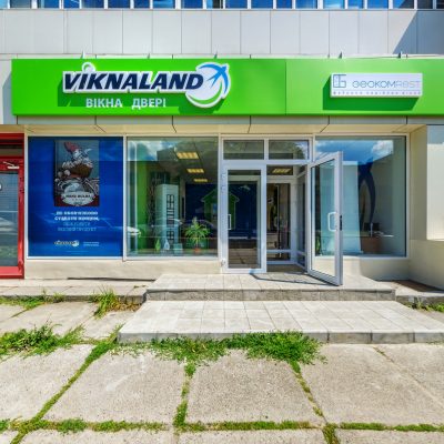 Перший фірмовий салон ТМ Вікналенд в Києві